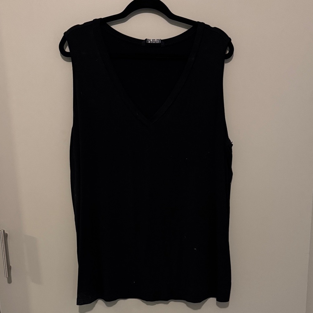BloomChic Black V-Neck Tank Top
